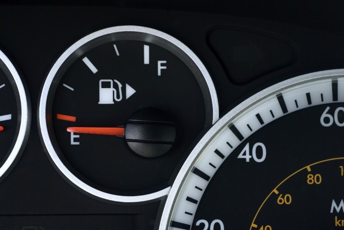 How to know if the car fuel door is on the left or the right side?