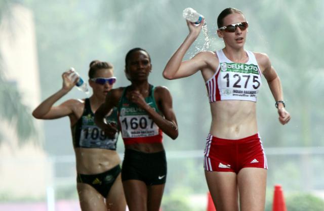 Grace Wanjiru(in the middle)races in the women's 20km at the 2010 Commonwealth games championships.