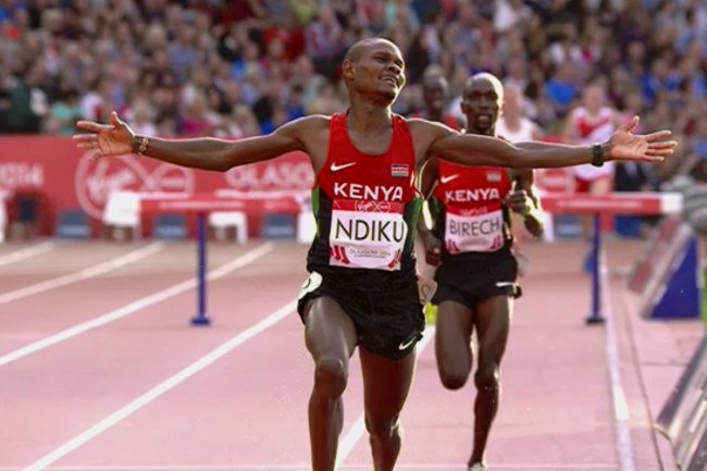 Jonathan Ndiku crosses the finish line ahead of compatriot Jairus Birech in the men's 3000m steeplechase.