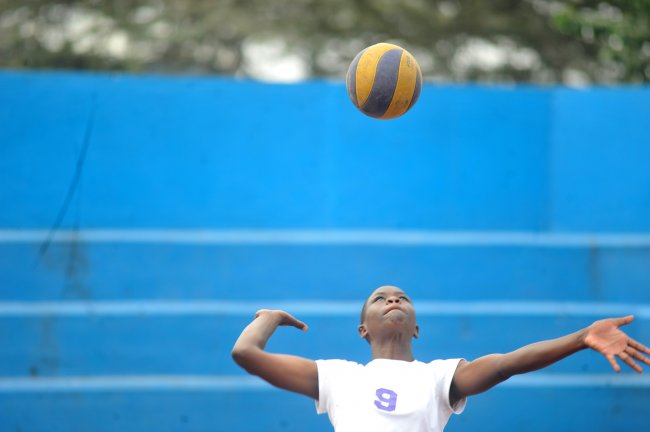 Ketrais Wafula of Soweto Academy serves during the Metropolitan games were they ousted Kwanthanze. (Photo by Shutterspeed)