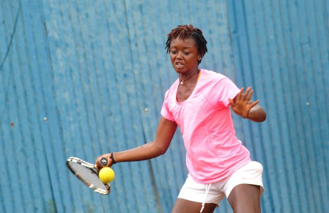 Shufaa Changawa plays to Adomon Marie Ange Ivory Coast. (Photo by Shutterspeed)