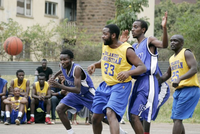 World Hope's Evans Orenge shields UoN Terror Steve Kuria. (Photo by Shutterspeed)